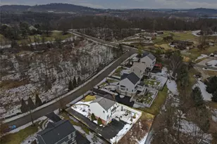 1007 Fieldstone Dr, Cecil, PA 15317 - Photo 45