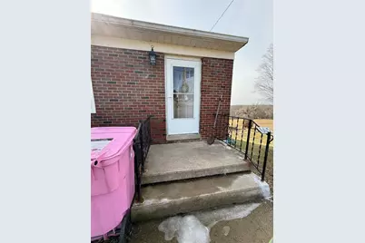 665 Lincoln Ave, Bentleyville, PA 15314 - Photo 3