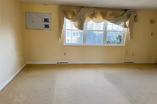 8612 E Barkhurst Dr, Pittsburgh, PA 15237 - Photo 3