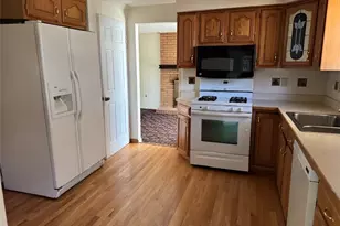 8612 E Barkhurst Dr, Pittsburgh, PA 15237 - Photo 5