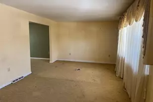 8612 E Barkhurst Dr, Pittsburgh, PA 15237 - Photo 7