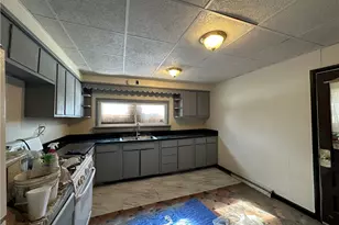 7024 Hermitage St, Pittsburgh, PA 15208 - Photo 5