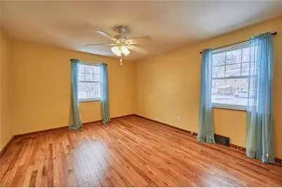 308 Sandy Dr, Pittsburgh, PA 15116 - Photo 9