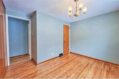 308 Sandy Dr, Pittsburgh, PA 15116 - Photo 5