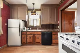 36 Commonwealth Ave, Duquesne, PA 15110 - Photo 21