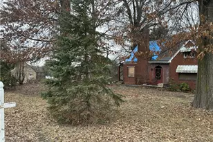 1832 S Eighty Eight Rd, Greensboro, PA 15338 - Photo 3