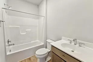 305 Frederick Ln, Cranberry Township, PA 16066 - Photo 9