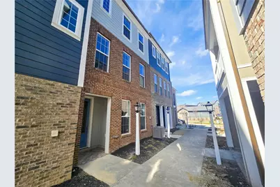 305 Frederick Lane, Cranberry Township, PA 16066 - Photo 3