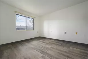 1987 Centurion Dr, Pittsburgh, PA 15221 - Photo 25