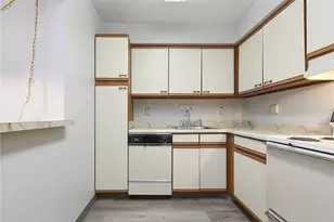 1987 Centurion Dr, Pittsburgh, PA 15221 - Photo 19