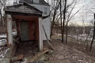 413 Fannell St, Pittsburgh, PA 15224 - Photo 3