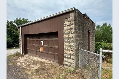 1923 Woodward Ave, Pittsburgh, PA 15226 - Photo 17