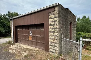 1923 Woodward Ave, Pittsburgh, PA 15226 - Photo 17