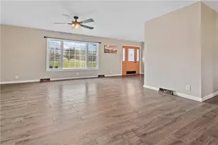 864 Main St, McClellandtown, PA 15458 - Photo 17