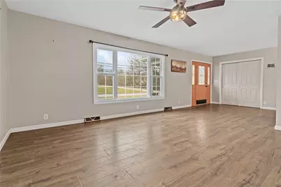 864 Main St, McClellandtown, PA 15458 - Photo 19