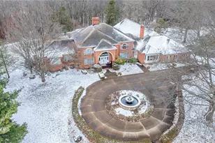 450 Knollwood Cir, Economy, PA 15042 - Photo 5