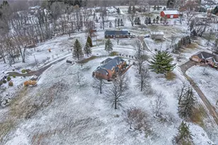 450 Knollwood Cir, Economy, PA 15042 - Photo 13