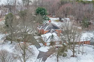 450 Knollwood Cir, Economy, PA 15042 - Photo 9