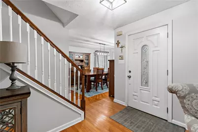 836 Lynda Ln, North Versailles, PA 15137 - Photo 7