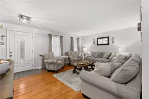 836 Lynda Ln, North Versailles, PA 15137 - Photo 3