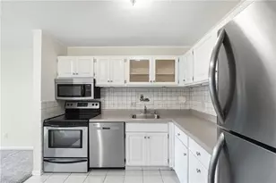 4106 Charlemagne Cir, Pittsburgh, PA 15237 - Photo 3