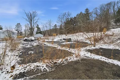 211 Garden Ln, Mount Pleasant Township, PA 15666 - Photo 3