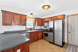 29 Breeze Ln, Wilmington Township, PA 16142 - Photo 13