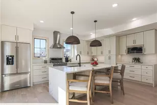 909 Rickenbach St, Pittsburgh, PA 15212 - Photo 5