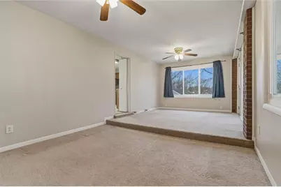 299 Hansen Ave, Ellwood City, PA 16117 - Photo 9