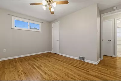 299 Hansen Ave, Ellwood City, PA 16117 - Photo 23