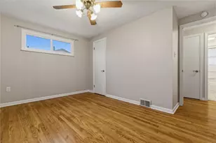 299 Hansen Ave, Ellwood City, PA 16117 - Photo 23