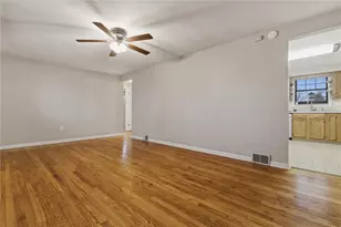 299 Hansen Ave, Ellwood City, PA 16117 - Photo 15