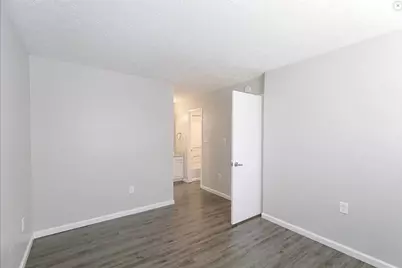 916 Beaver Grade Rd 916 Beaver Grade Rd, Coraopolis, PA 15108 - Photo 5