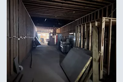 404 Clay Ave, Jeannette, PA 15644 - Photo 3