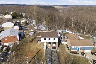 103 Glenora Dr, Robinson Twp, PA 15108 - Photo 3