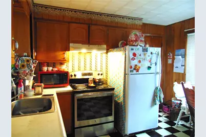 910 Lincoln Ave, Charleroi Boro, PA 15022 - Photo 5