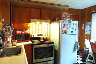 910 Lincoln Ave, Charleroi Boro, PA 15022 - Photo 5