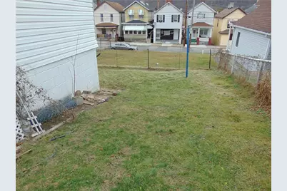 910 Lincoln Ave, Charleroi Boro, PA 15022 - Photo 27