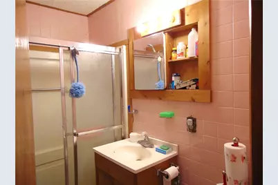 910 Lincoln Ave, Charleroi Boro, PA 15022 - Photo 11