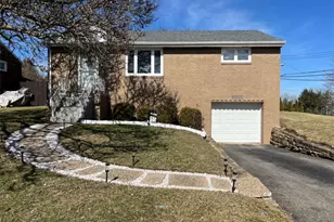 2204 Lynnbrook Ave, Pittsburgh, PA 15226 - Photo 1