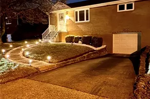 2204 Lynnbrook Ave, Pittsburgh, PA 15226 - Photo 5