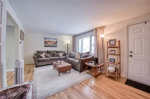 2204 Lynnbrook Ave, Pittsburgh, PA 15226 - Photo 9