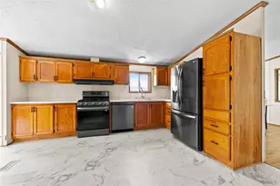 107 Indigo, Mount Pleasant Township, PA 15666 - Photo 11