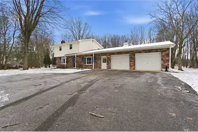 411 Kerry Dr, Butler, PA 16001 - Photo 3