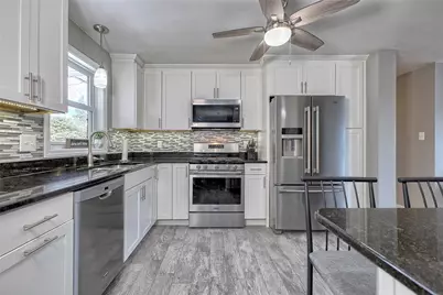 14114 Valley View Dr, White Oak, PA 15131 - Photo 9