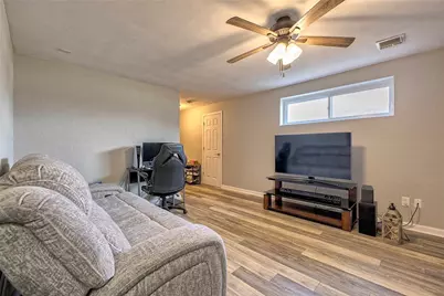 14114 Valley View Dr, White Oak, PA 15131 - Photo 27