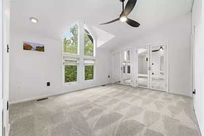 10098 Mansion Dr, Pittsburgh, PA 15044 - Photo 17