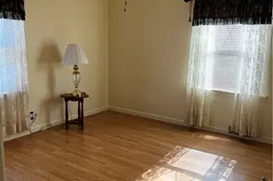 503 E Hazelcroft Ave, New Castle, PA 16105 - Photo 13