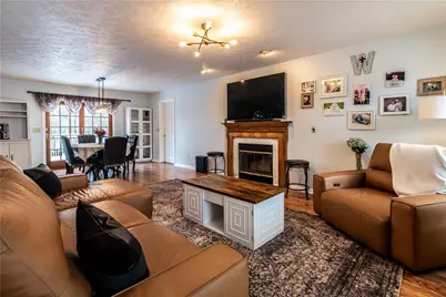 106 October Drive, Butler, PA 16002 - Photo 3