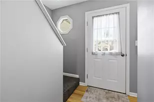 1465 Yorktown Dr, Cecil, PA 15055 - Photo 5